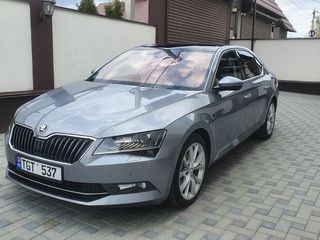 Skoda Superb foto 3