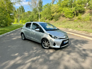 Toyota Yaris foto 2