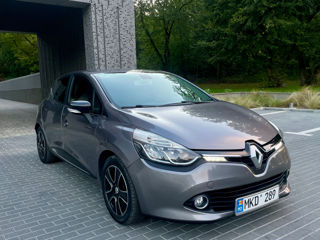 Renault Clio foto 9