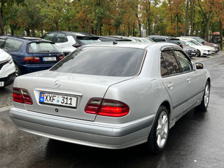 Mercedes E-Class foto 3