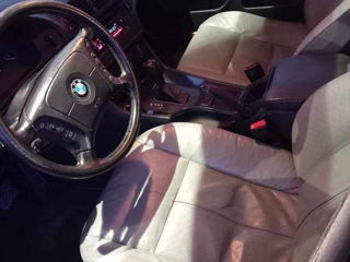 BMW 5 Series foto 7