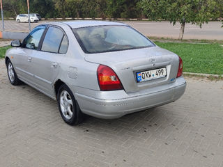 Hyundai Elantra foto 5