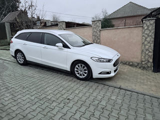 Ford Mondeo foto 2