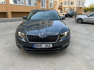 Skoda Superb foto 3