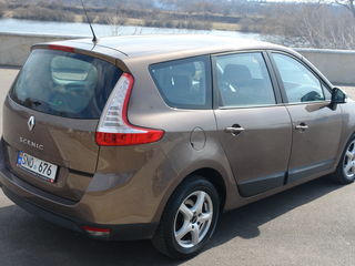 Renault Grand Scenic foto 7