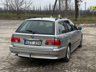 BMW 5 Series foto 5