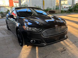 Ford Fusion foto 2