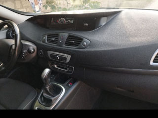 Renault Grand Scenic foto 9