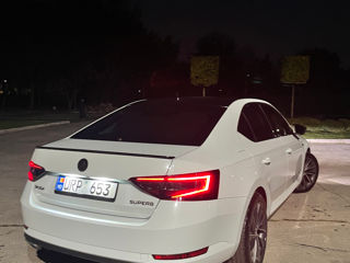 Skoda Superb foto 4