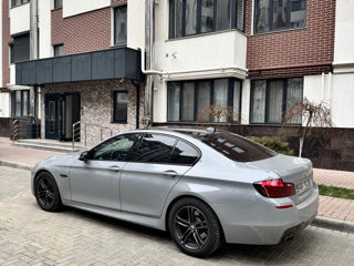 BMW 5 Series foto 4