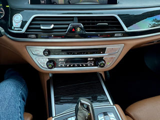 BMW 7 Series foto 6