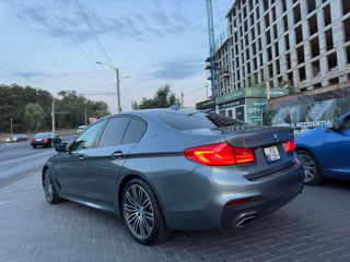 BMW 5 Series foto 2