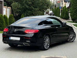 Mercedes C-Class Coupe foto 2