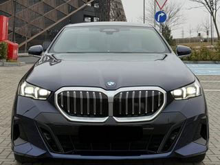 BMW 5 Series foto 3