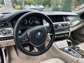 BMW 5 Series foto 2