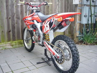 Honda CRF 450 foto 2