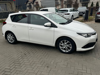 Toyota Auris foto 2