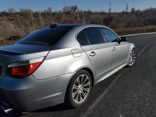 BMW 5 Series foto 3