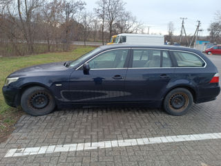 BMW 5 Series Touring foto 9