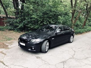 BMW 5 Series foto 6