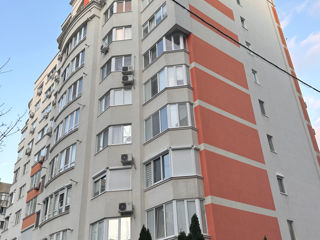 Apartament cu 2 camere, 50 m², Buiucani, Chișinău foto 2