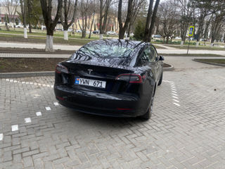 Tesla Model 3 foto 7