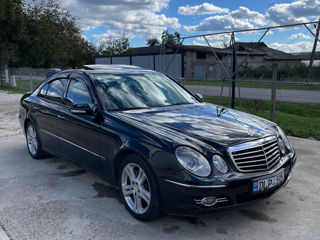 Mercedes E-Class foto 1