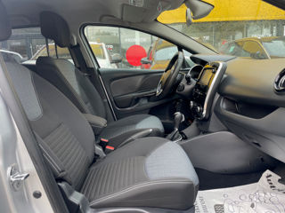 Renault Clio foto 18