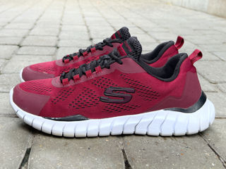 Skechers Overhaul Darosa. Размер 42. Оригинал. В хорошем состоянии.