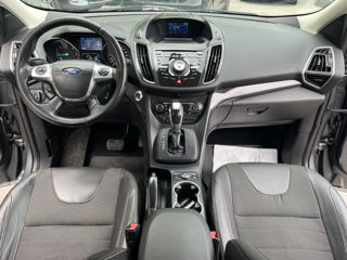 Ford Kuga foto 8