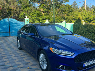 Ford Fusion foto 2