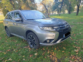 Mitsubishi Outlander foto 4