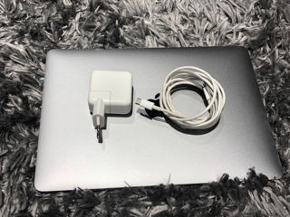 MacBook Pro 13 i5/8/512Gb