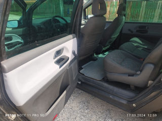 Volkswagen Sharan foto 8