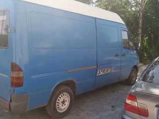 Mercedes sprinter 208d foto 2