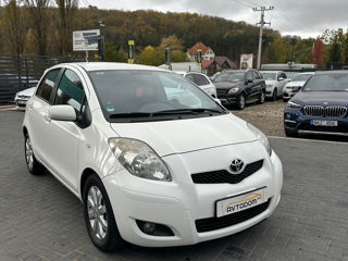 Toyota Yaris foto 2