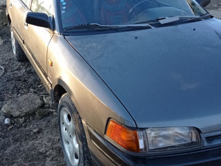 Mazda 323 foto 3