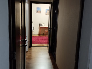 Apartament cu 2 camere, 54 m², Botanica, Chișinău foto 3