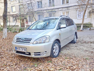 Toyota Avensis Verso