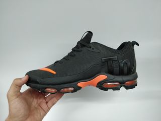 Nike tn plus black-orange v 43.5 foto 1