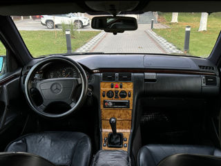 Mercedes E-Class foto 6