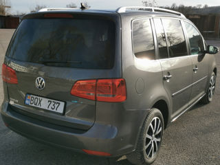 Volkswagen Touran foto 10