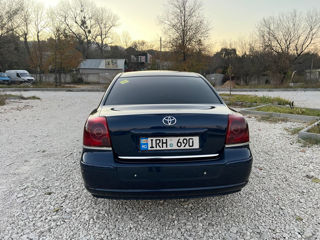 Toyota Avensis foto 3