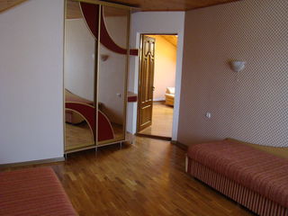 Casa Super! Centru 700€ foto 4