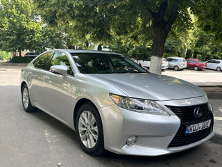 Lexus ES Series