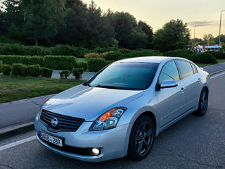 Nissan Altima foto 1