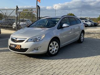 Opel Astra foto 1