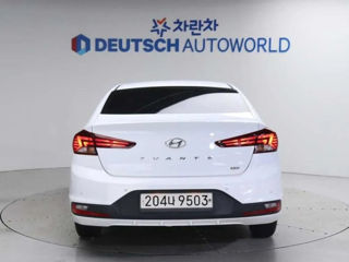 Hyundai Avante foto 4