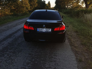 BMW 5 Series foto 3