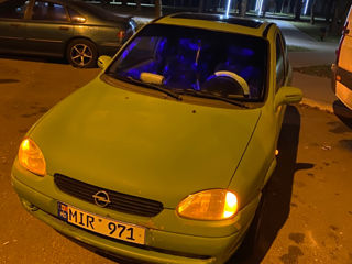 Opel Corsa foto 2